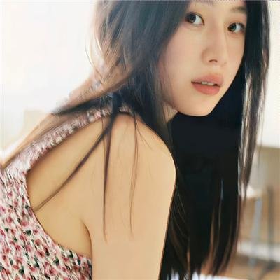 独自夜归的女孩